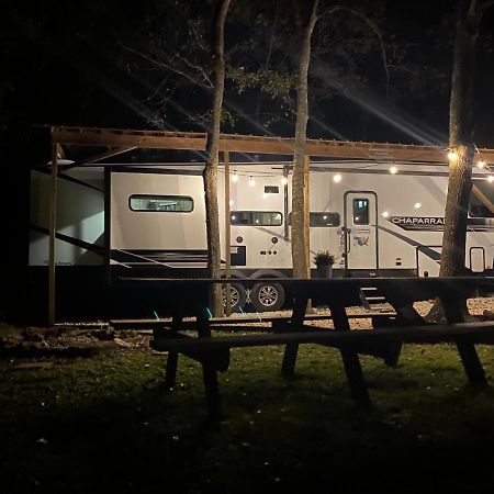 Cozy Rv Experience W/Pool+Spa Near Lake Conroe Willis Ngoại thất bức ảnh
